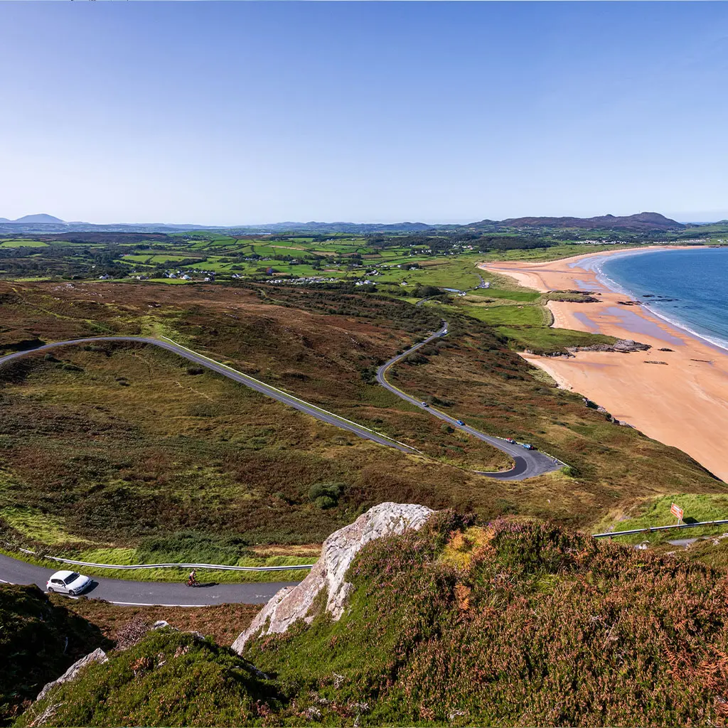 Knockalla Bends, a scenic drive in Donegal overlooking Ballymastocker Beach in Portsalon Donegal © Gareth Wray Photography